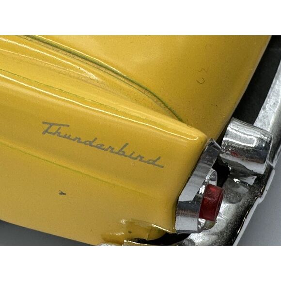 Superior 1955 Ford Thunderbird SS 7714 Yellow 1:24 Scale Car - Picture 6 of 7
